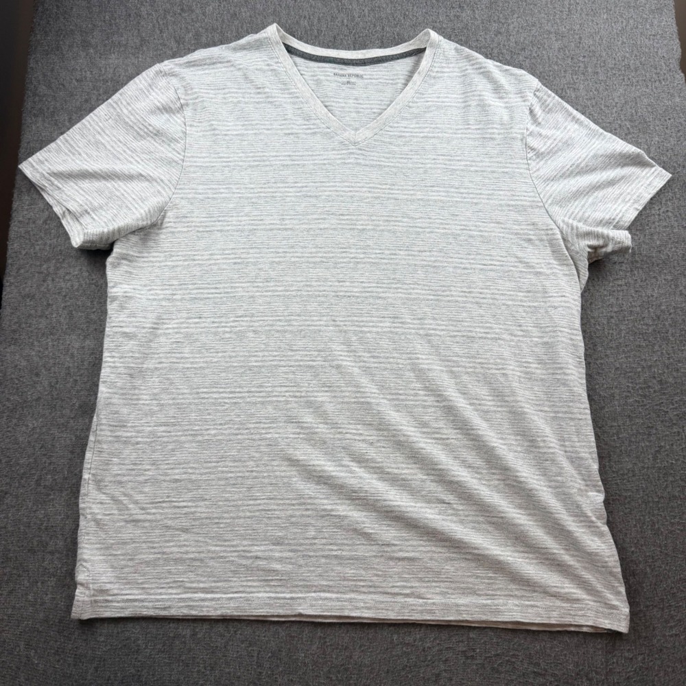 Banana Republic T-Shirt Mens XL Grey Space Dye V-Neck Short Sleeve Tee